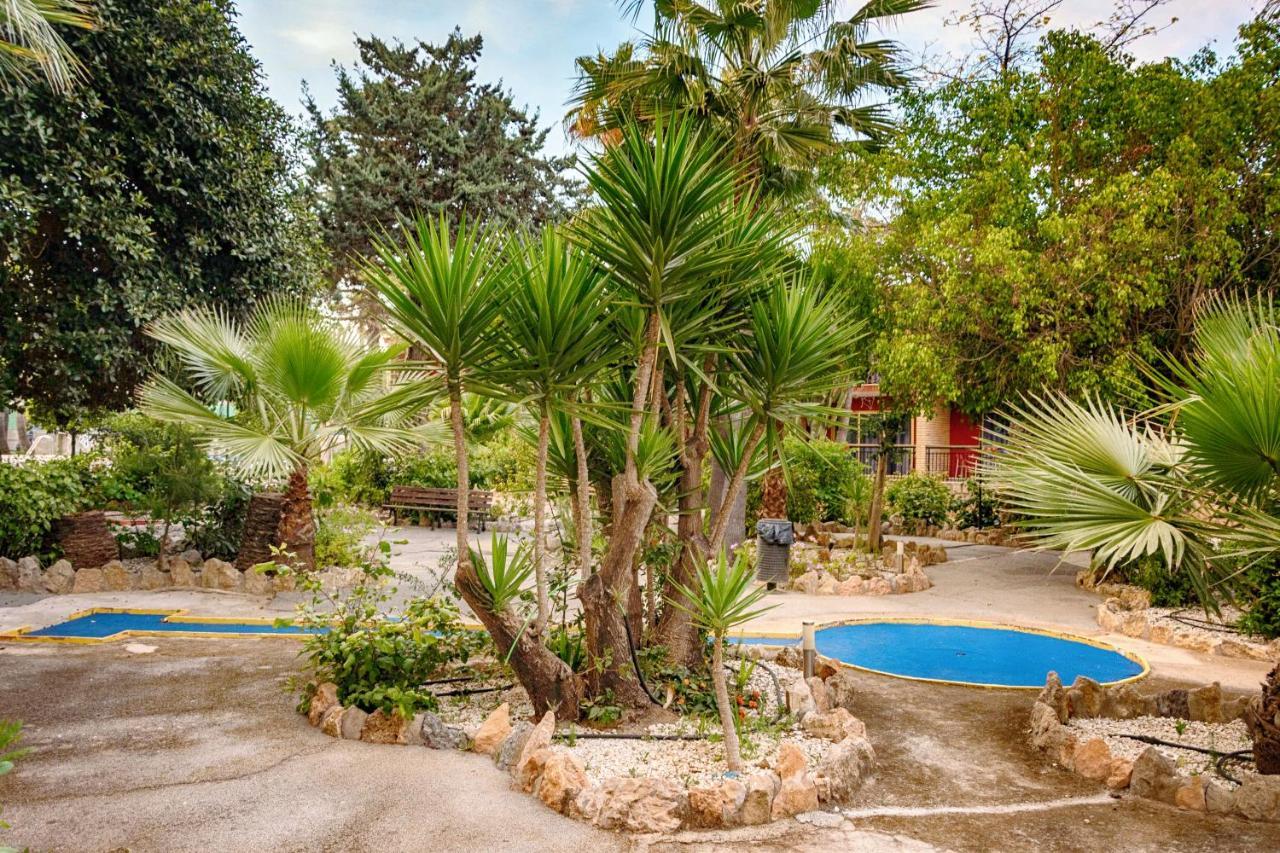 Apartamentos Palasiet Benidorm Bagian luar foto