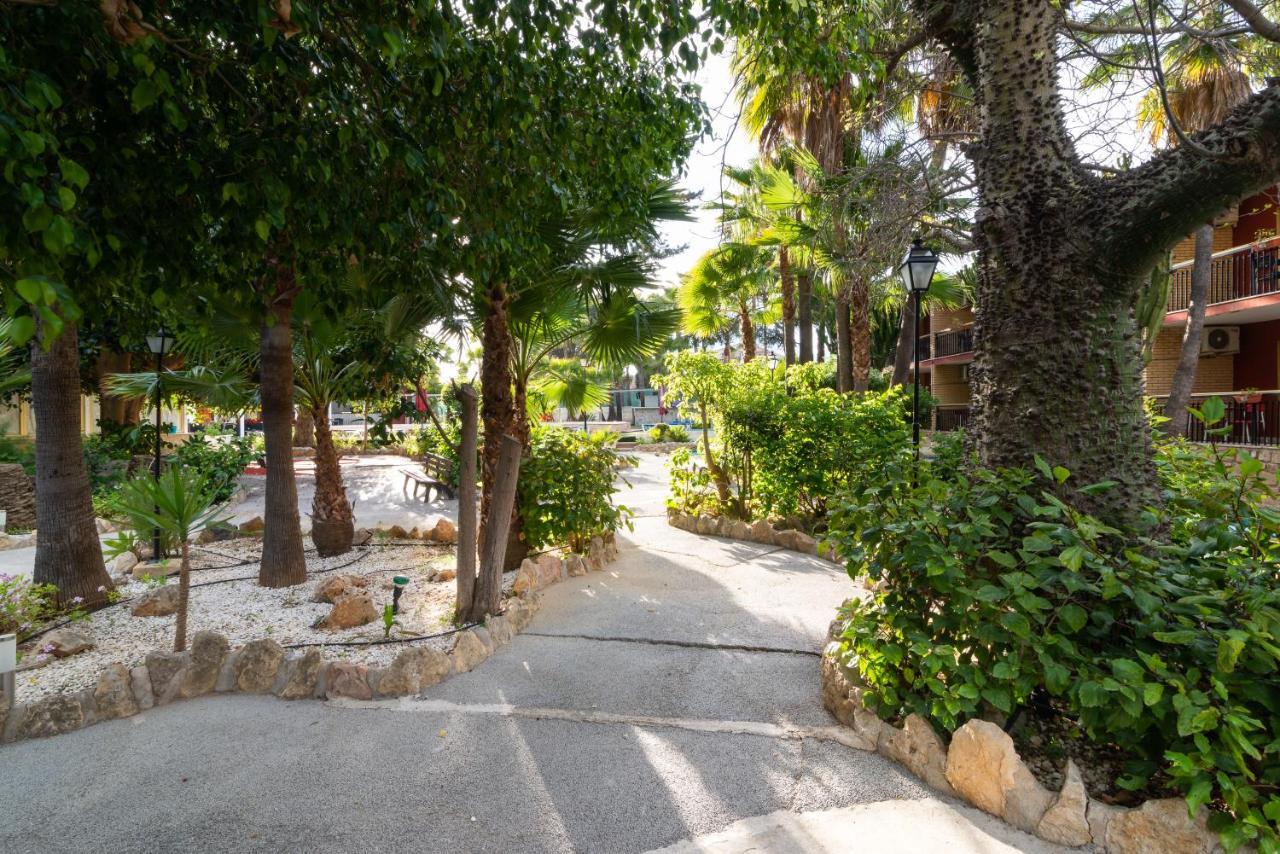 Apartamentos Palasiet Benidorm Bagian luar foto